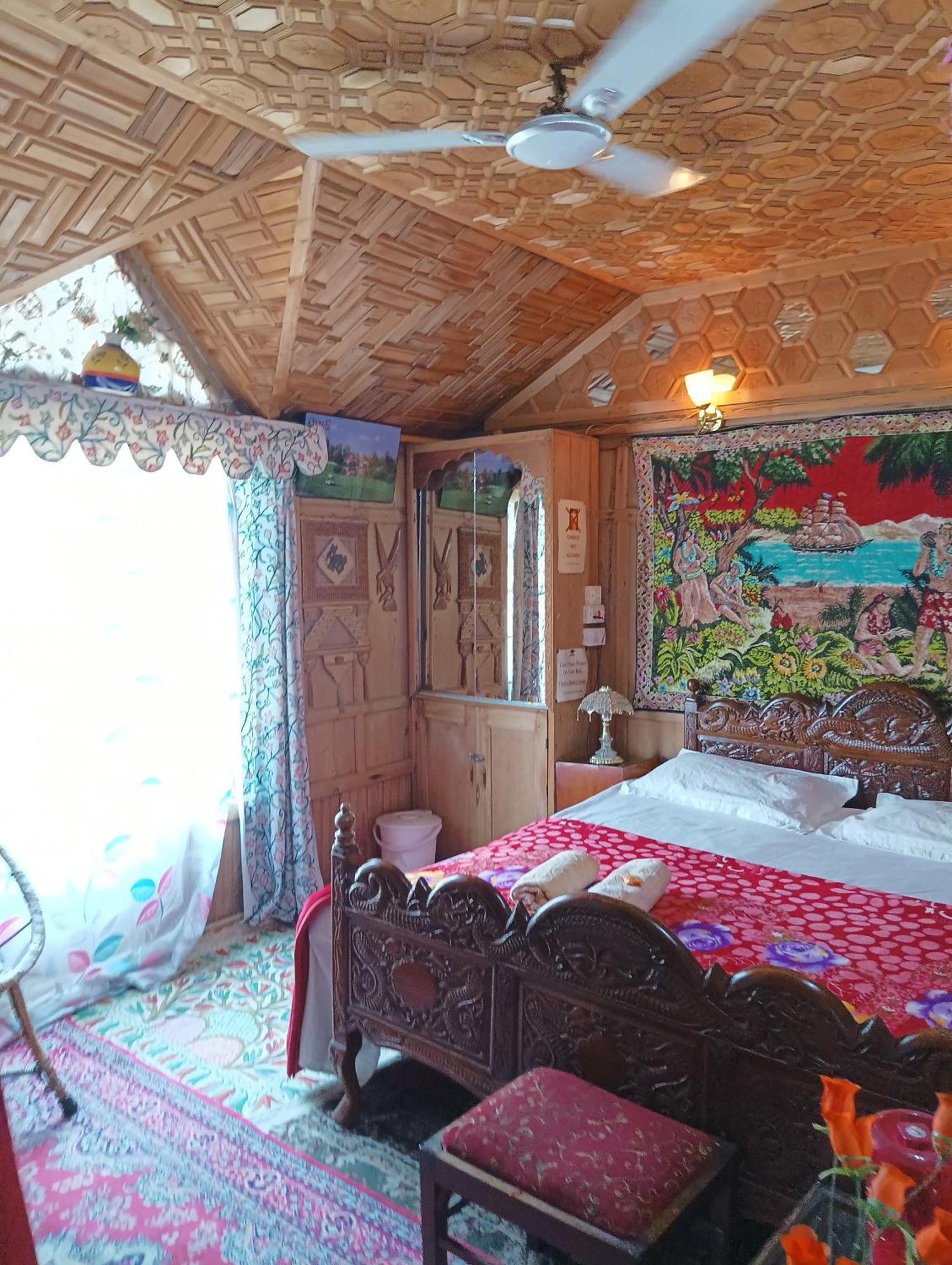 New Minar Group Of Houseboats Hotel Srinagar  Exterior photo
